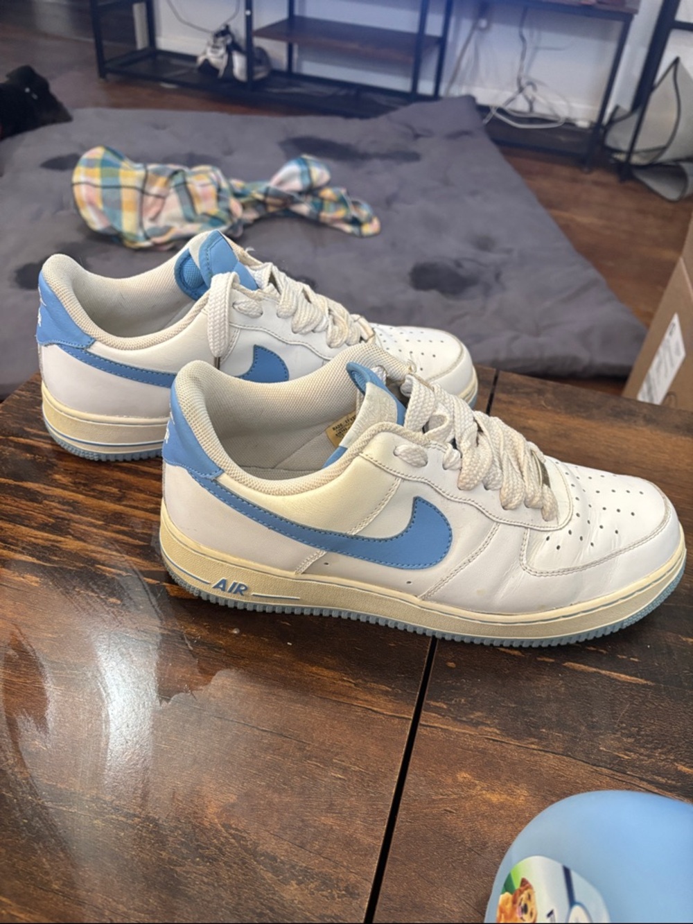 Nike Men’s White and Light Blue Air Force 1 Low Sneakersi